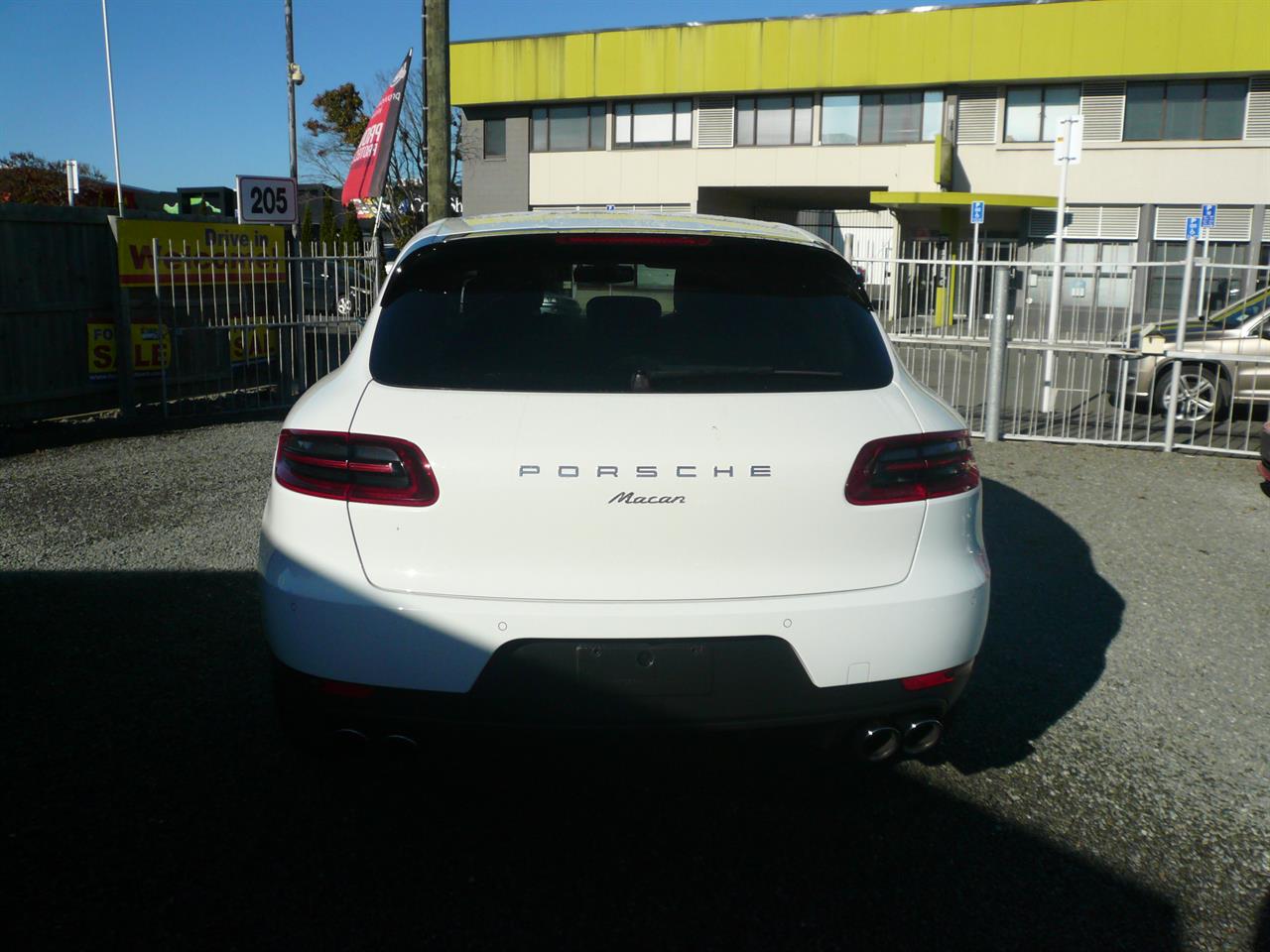 2018 Porsche Macan