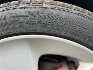 2014 Toyota Prius - Thumbnail