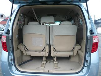 2013 Toyota Alphard - Thumbnail