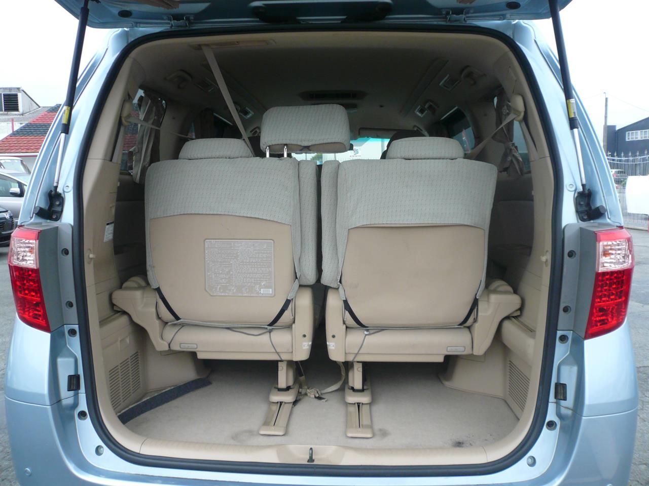 2013 Toyota Alphard