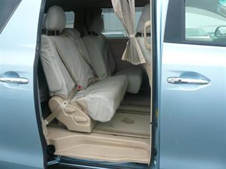 2013 Toyota Alphard - Thumbnail